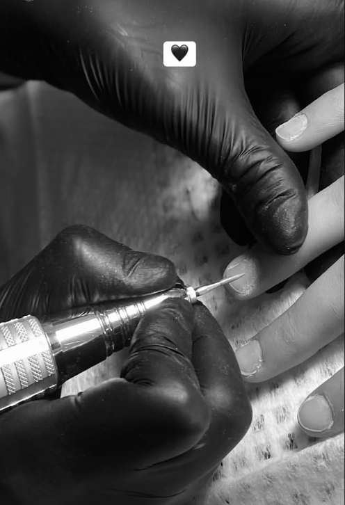 Nail & Manikür
